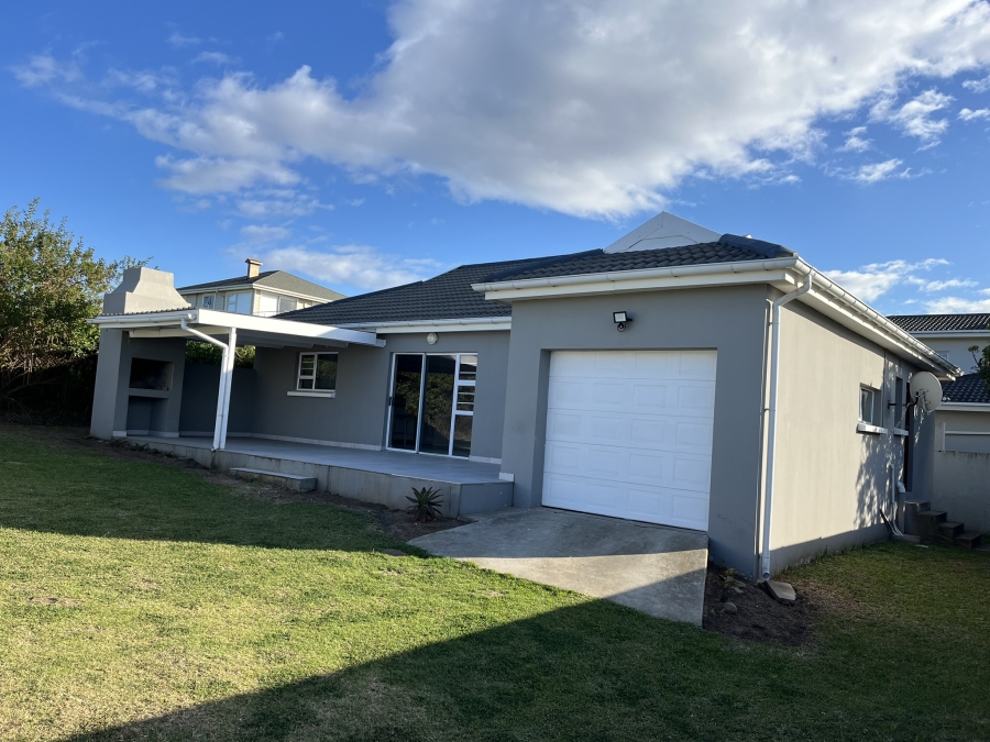 3 Bedroom Property for Sale in Kidds Beach Eastern Cape